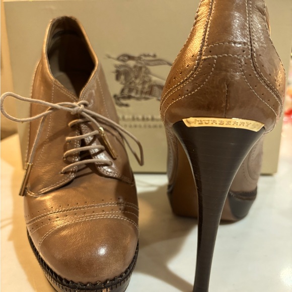 Burberry Heddington Oxford Women's black ankle boots Taupe Size 40 Original Box - Picture 1 of 6